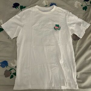 Vineyard vines st. Pattys day t shirt